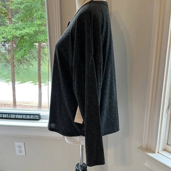 NWT Treasure & Bond Henley, Size Medium - Picture 5 of 8